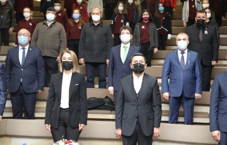 Başkan Arı, 10 Kasım Atatürk’ü anma programına katıldı