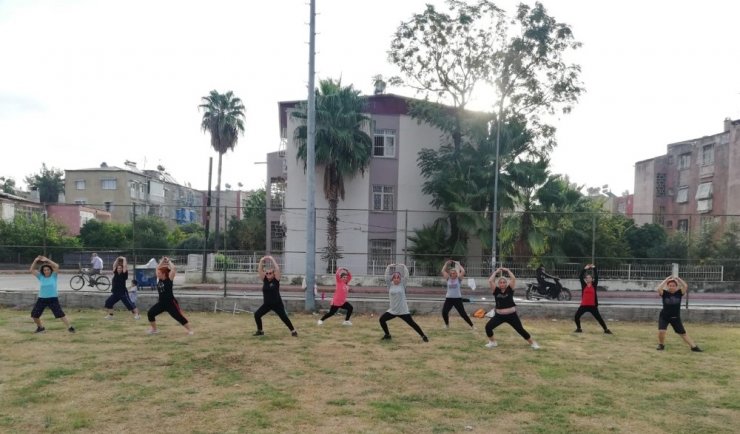 Seyhan’da 5 ayrı bölgede sabah sporu