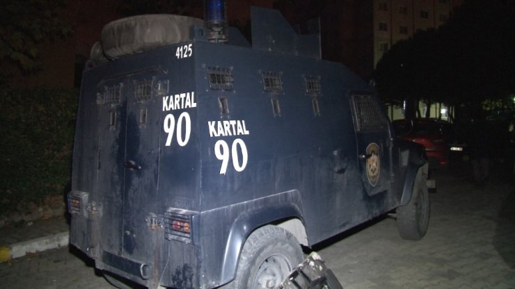 İstanbul’da uyuşturucu tacirlerine şafak operasyonu