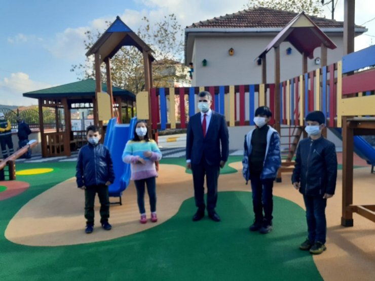 Sultanbeyli’ de çocuklar başkana mektup yazdı; parkları yenilendi
