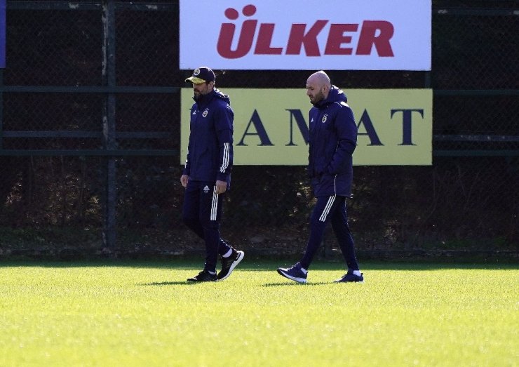 Fenerbahçe, Gençlerbirliği hazırlıklarını sürdürdü
