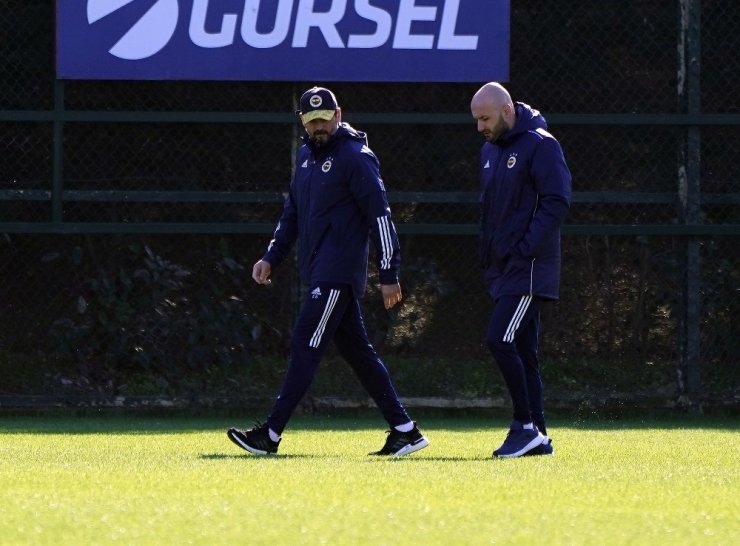 Fenerbahçe, Gençlerbirliği hazırlıklarını sürdürdü