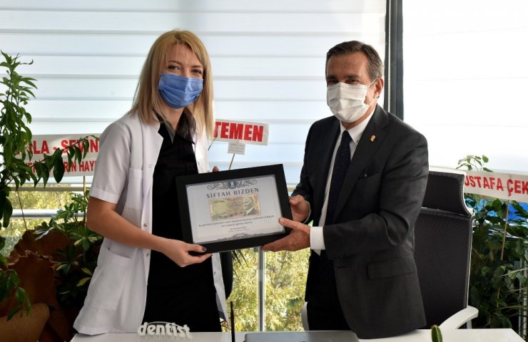 Başkan Ataç diş hekimi muayenehanesinin açılışına katıldı
