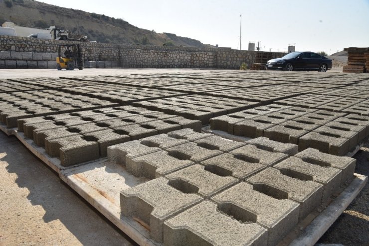 Toroslar’da kilit parke üretim tesisi ile maliyet yüzde 35 azaldı