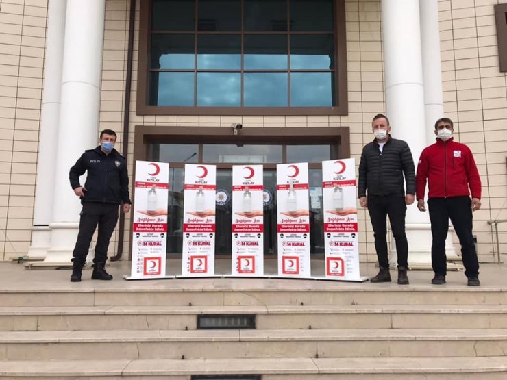 Kızılay’dan Emniyet ve Adliyeye dezenfektan desteği