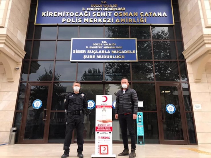 Kızılay’dan Emniyet ve Adliyeye dezenfektan desteği