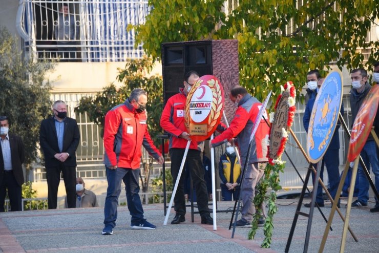 Manisa’nın ilçelerinde de hayat 09.05’te durdu