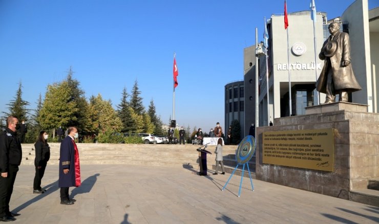 ERÜ’de 10 Kasım Atatürk’ü Anma Töreni Gerçekleştirildi