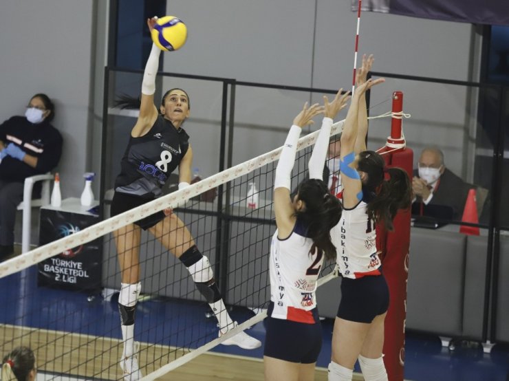 Nevşehir Belediyespor Kadın Voleybol Takımı, TED Ankara engelini aştı