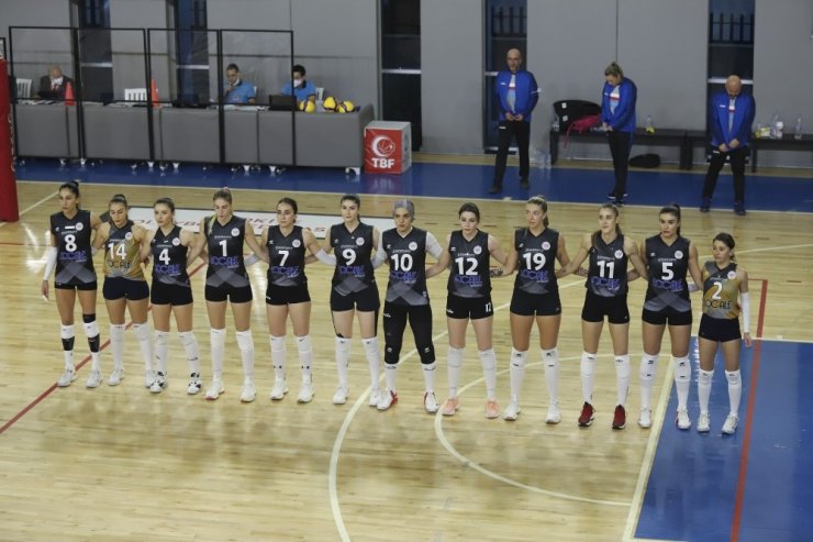 Nevşehir Belediyespor Kadın Voleybol Takımı, TED Ankara engelini aştı