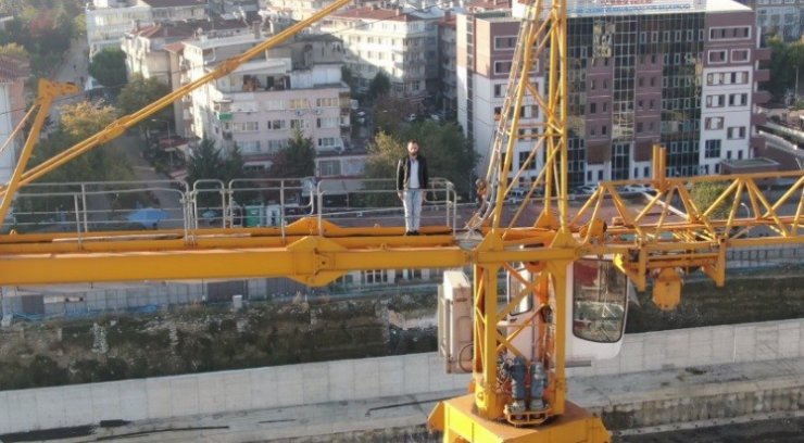 80 metre yüksekte Ata’ya saygı