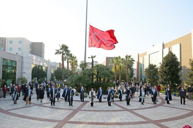 Rektör Dinçer: "Atatürk, gençlere hep güvendi, çok değer verdi"
