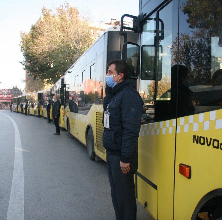 Afyonkarahisar’da saatler 09.05’i gösterdiğinde adeta hayat durdu