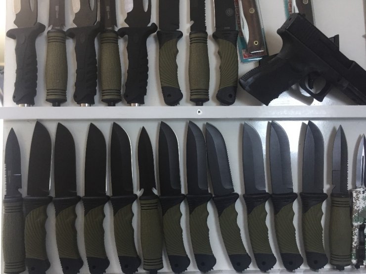 20 bin bıçak, muşta, kılıç, kama ele geçirildi