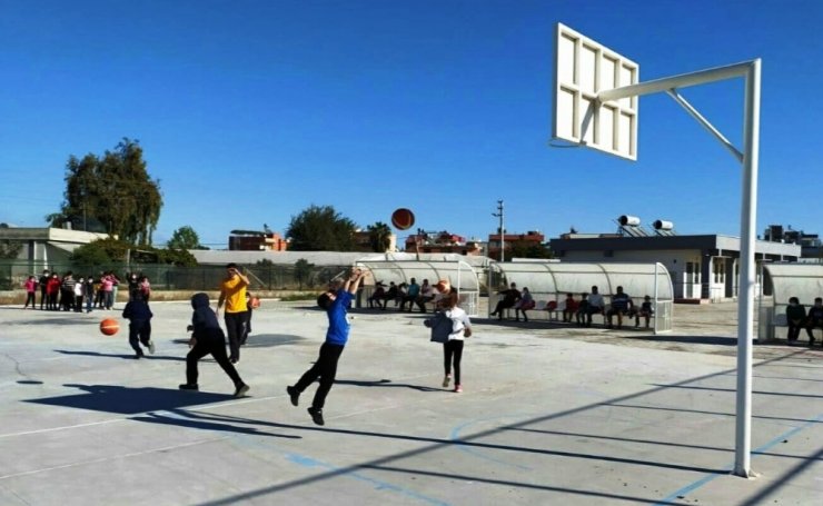 Akdeniz Belediyesi çocukları sanat spor ve felsefe ile buluşturuyor