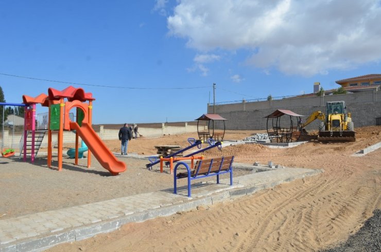 Başkan Altun, çocukların yüzünü güldürmeye devam ediyor