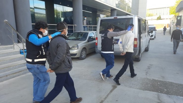 Bursa’da 12 uyuşturucu taciri yakalandı