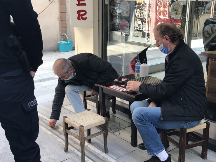 Açık alanda sigara içti, ‘yasaktan haberim yoktu’ dedi