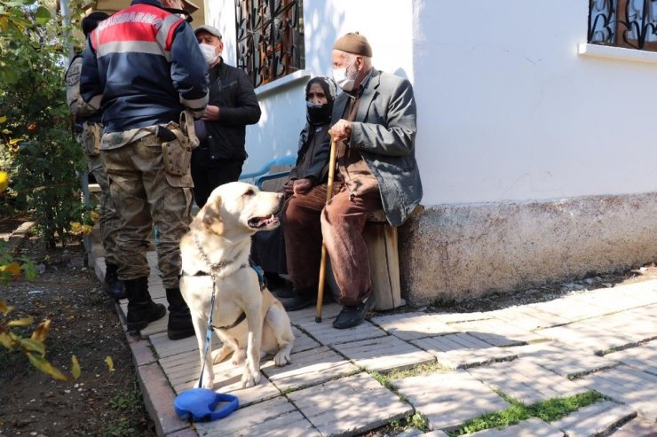 Elazığ’da 83 yaşındaki kayıp kadını iz takip köpeği "Dost" buldu