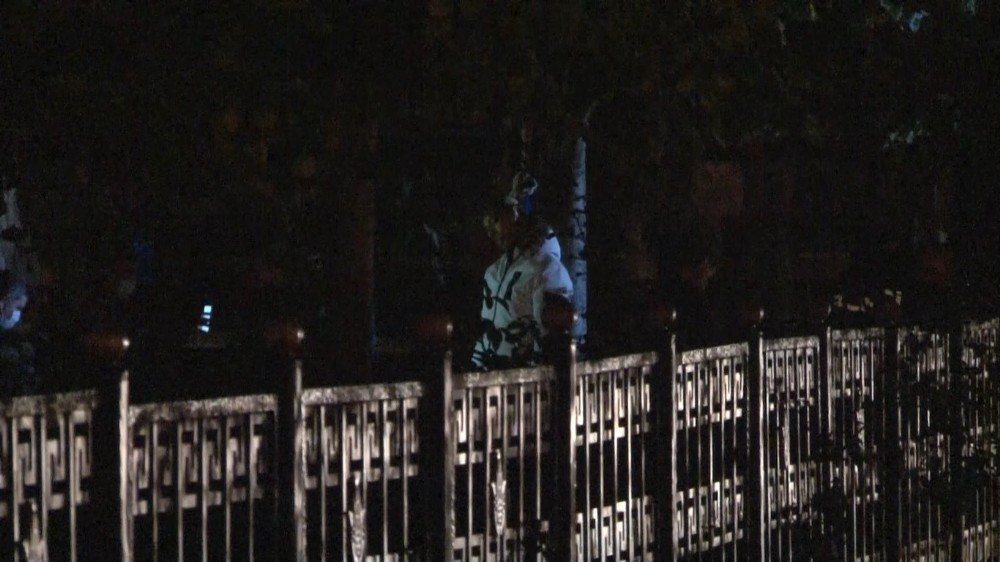 Eminönü’nde acı olay! Ağaçta asılı halde bulundu