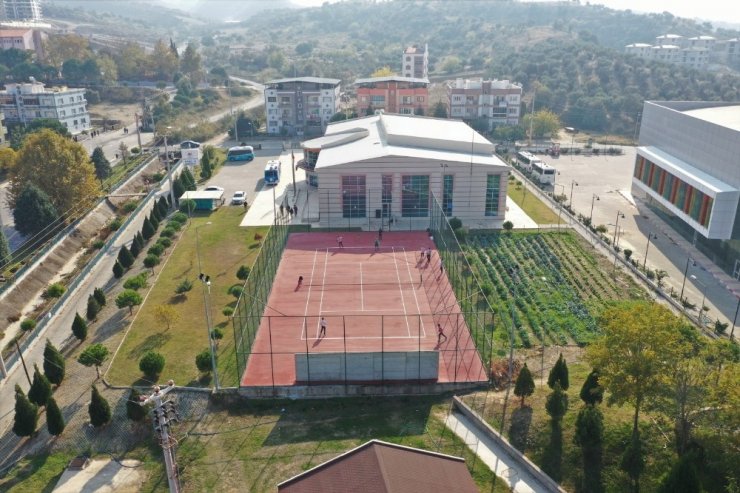 Gençlik ve Spor Bakanlığından Manisa’ya modern tenis kortları