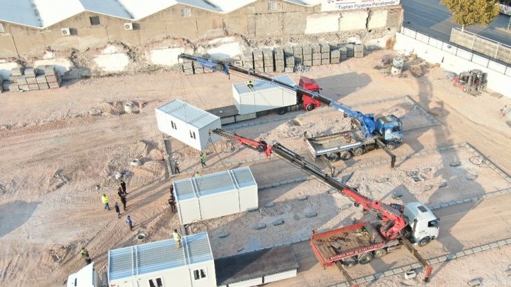 Konteyner kente ilk konteynerler geldi