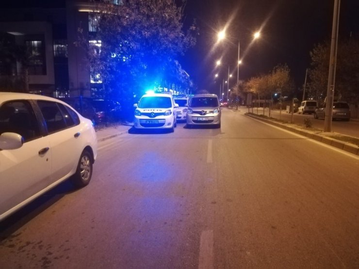 İzmir’de otel otoparkında kanlı gece: Önce eski eşinin arkadaşını vurdu, ardından intihar etti