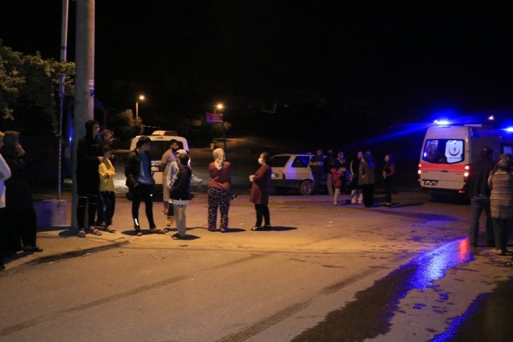 Koronavirüs tedbirlerini hiçe sayıp yangını izlediler