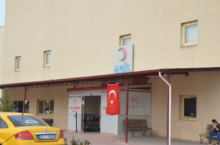 Cami avlusuna bırakılan erkek bebek yoğun bakımda