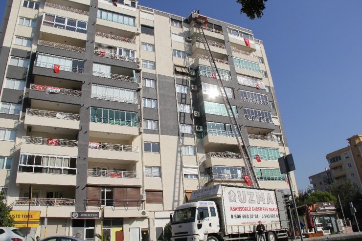 Depremzedeler 2-3 katına çıkan kira fiyatlarına tepkili