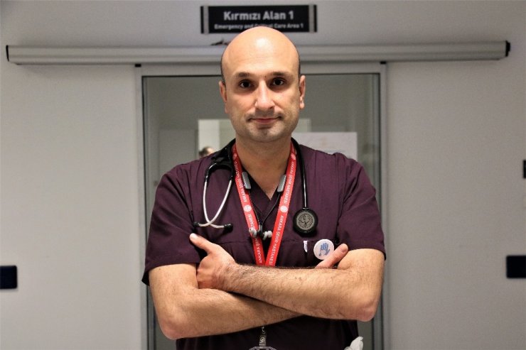 Bilim Kurulu Üyesi Emre Kayıpmaz: "Risk saha içerisindeki oyundan ziyade birlikte geçirilen vakitte"