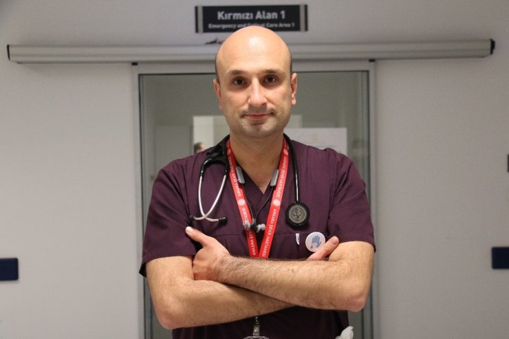 Bilim Kurulu Üyesi Emre Kayıpmaz: "Risk saha içerisindeki oyundan ziyade birlikte geçirilen vakitte"