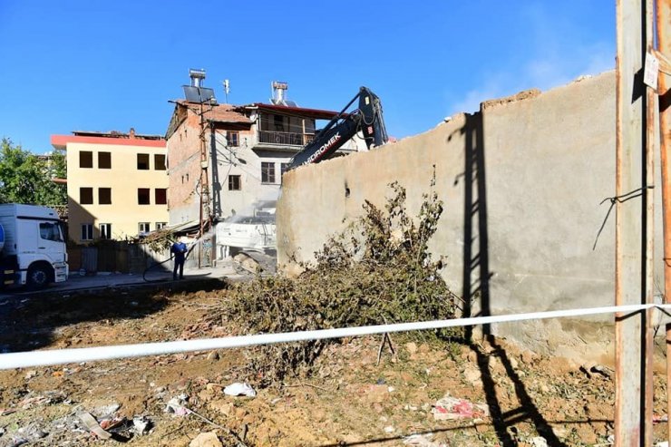 Turgut Özal Mahallesi kentsel dönüşüm projesine başlandı