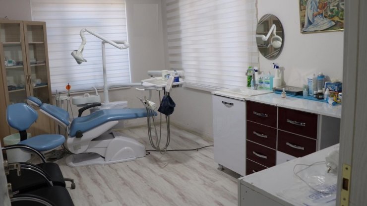 Elazığ’da kaçak diş kliniği basıldı, sahte diş hekimi yakalandı