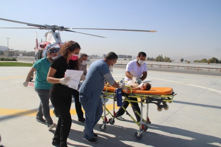 Gıda zehirlenmesi şüphesiyle Kayseri Şehir Hastanesi’ne gelen minik İlayda’da Guillain-Barre tespit edildi