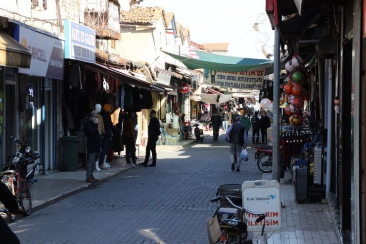 Yunusemre Caddesi’nin güzelliği büyükşehirle ortaya çıkacak