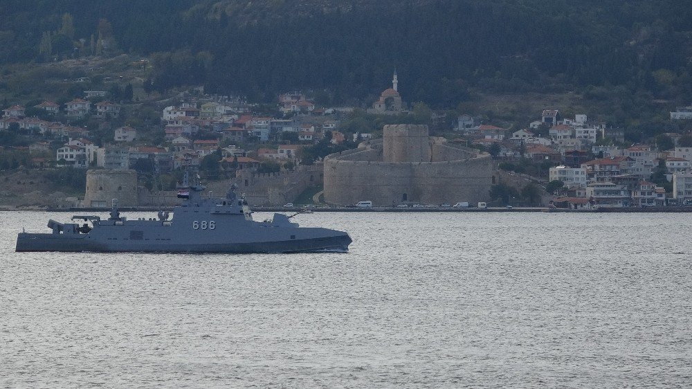 Mısır'a ait 3 savaş gemisi Çanakkale Boğazı’ndan geçti