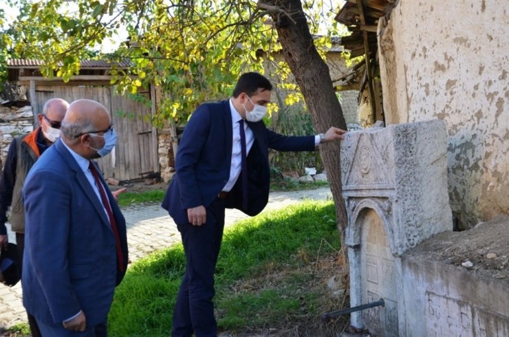 Kaymakam Tuncer, köylülerin dertlerini dinledi