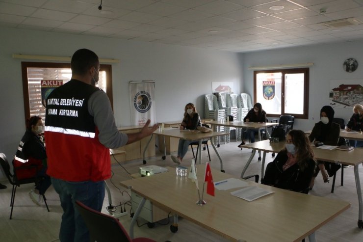 Kartal Belediyesi’nden ailelere ‘Afet Bilinçlendirme Eğitimi’