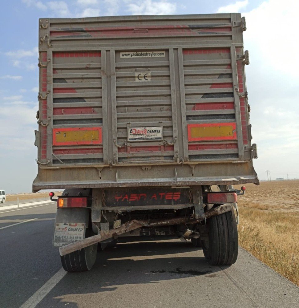 Konya'dan Aksaray'a giden otomobil tıra arkadan çarptı! 1 ölü 1 ağır yaralı
