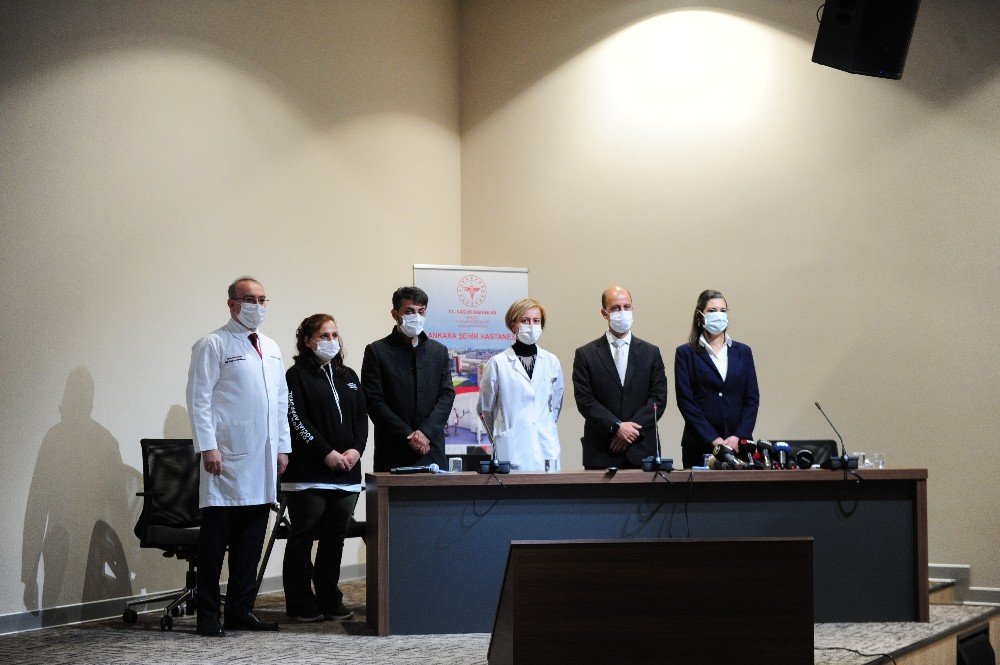 Londra’da ayrılan siyam ikizlerinin tedavisi Türkiye’de devam ediyor