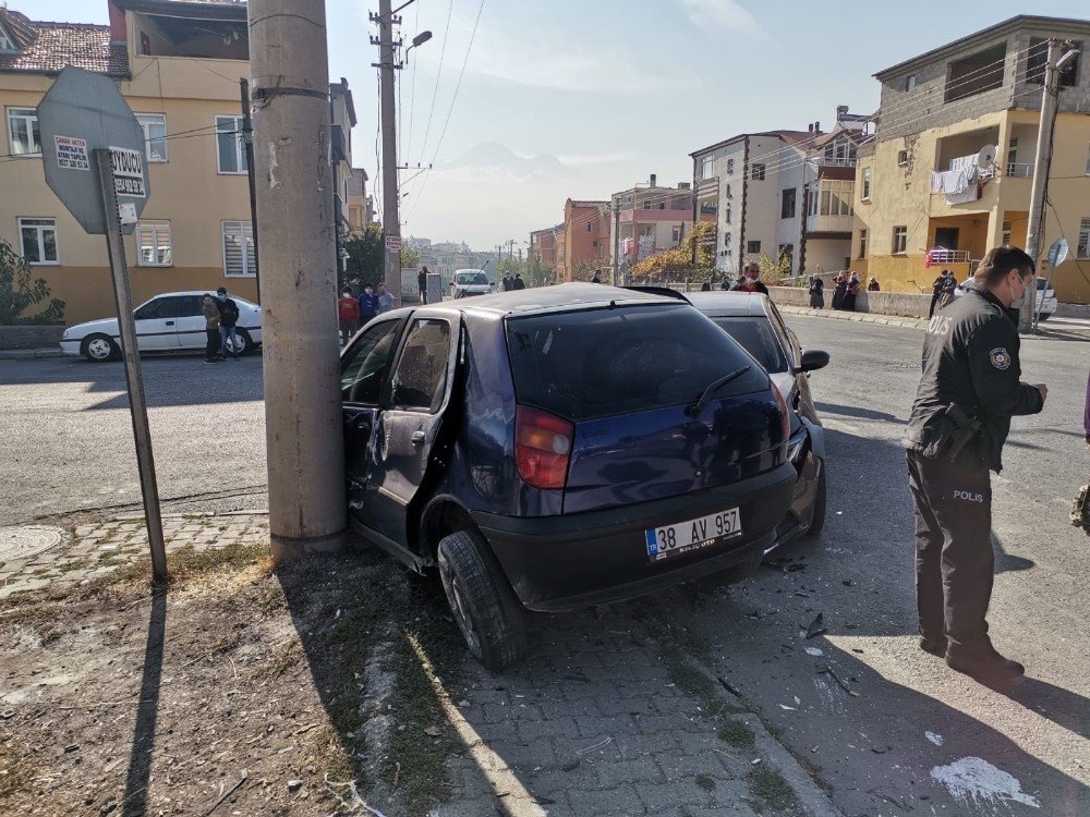 Otomobille direk arasında sıkışan otomobilde yaralanan hamile kadın hastaneye kaldırıldı