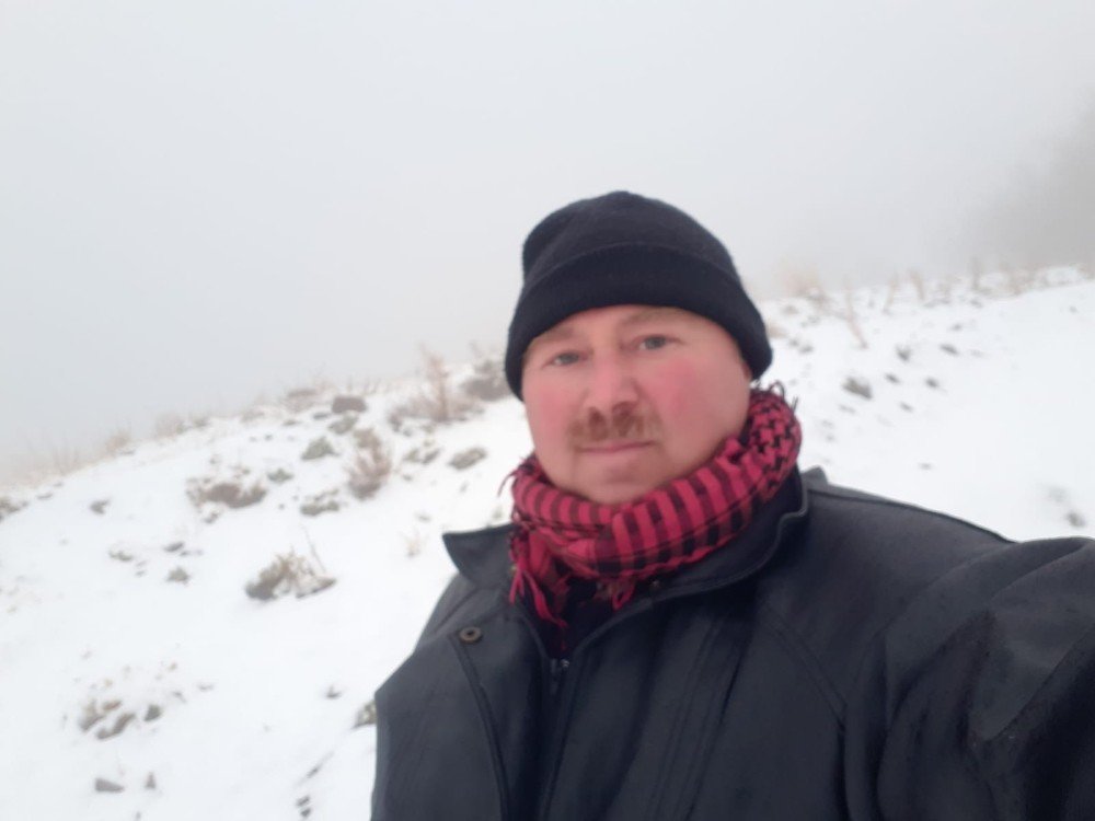 Alaşehir'e mevsimin ilk karı yağdı