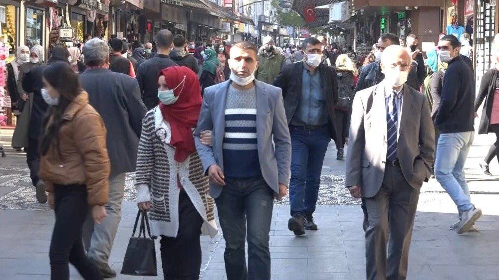 Gaziantep'te koronavirüs kısıtlamalarına uymayan kişiler devletin kasasını doldurdu