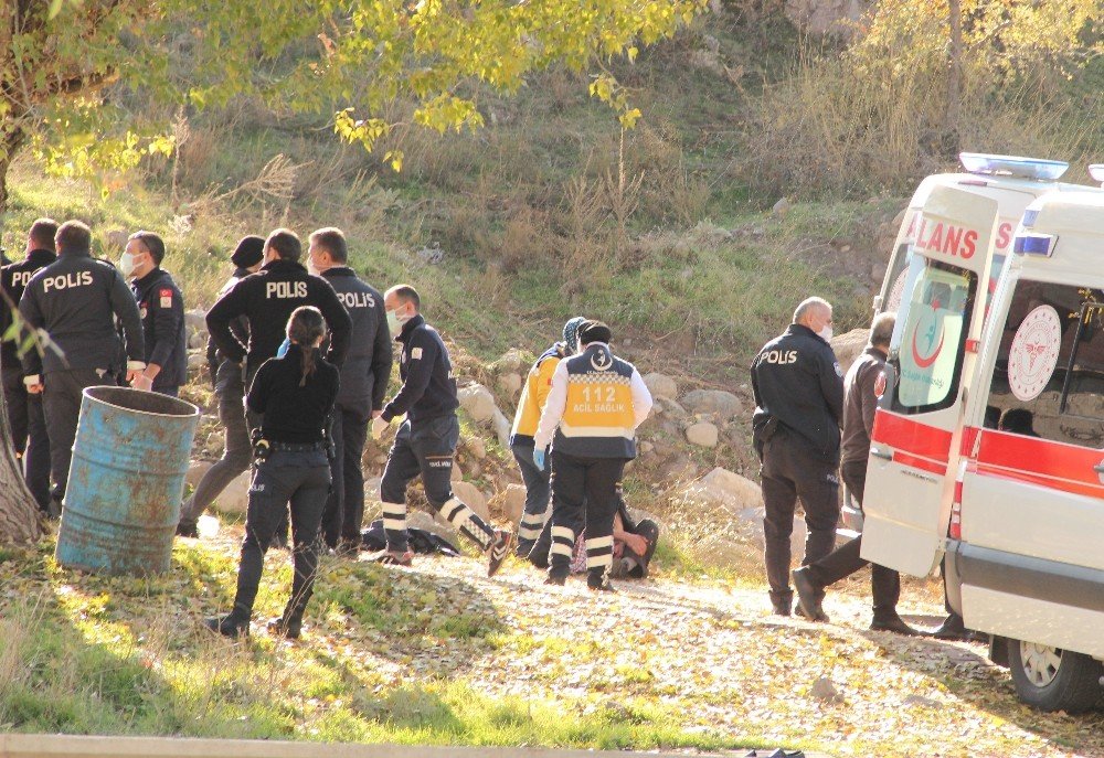 İş yeri açma kavgası kanlı bitti! 1 ölü 7 yaralı