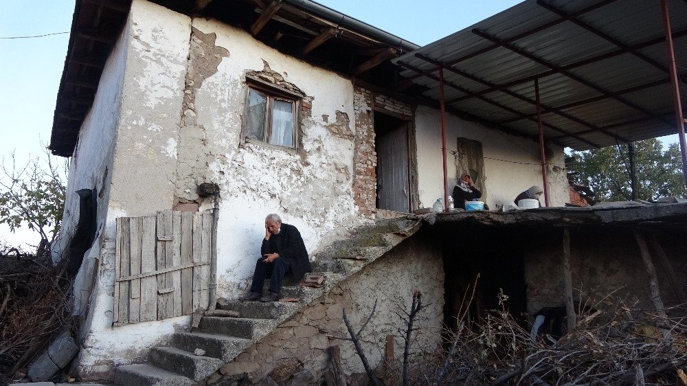 Kaybolan 89 yaşındaki Fatma nine için arama ve kurtarma çalışmaları başladı