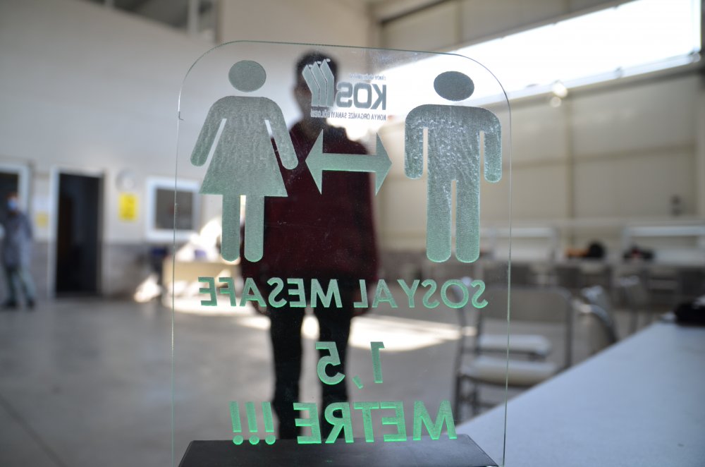 Koronavirüs salgınının ilk günlerinde kahraman ilan edildiler ama unutuldular