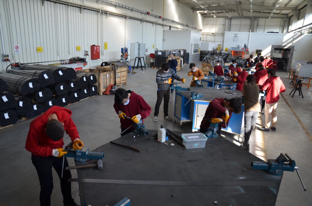 Koronavirüs salgınının ilk günlerinde kahraman ilan edildiler ama unutuldular