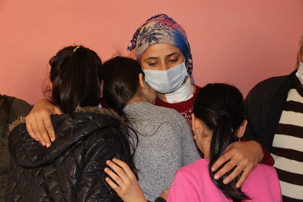 Boşanmak istedi boğazı kesildi! 30 yaşındaki anne çocuklarının gözü önünde öldürülmek istendi