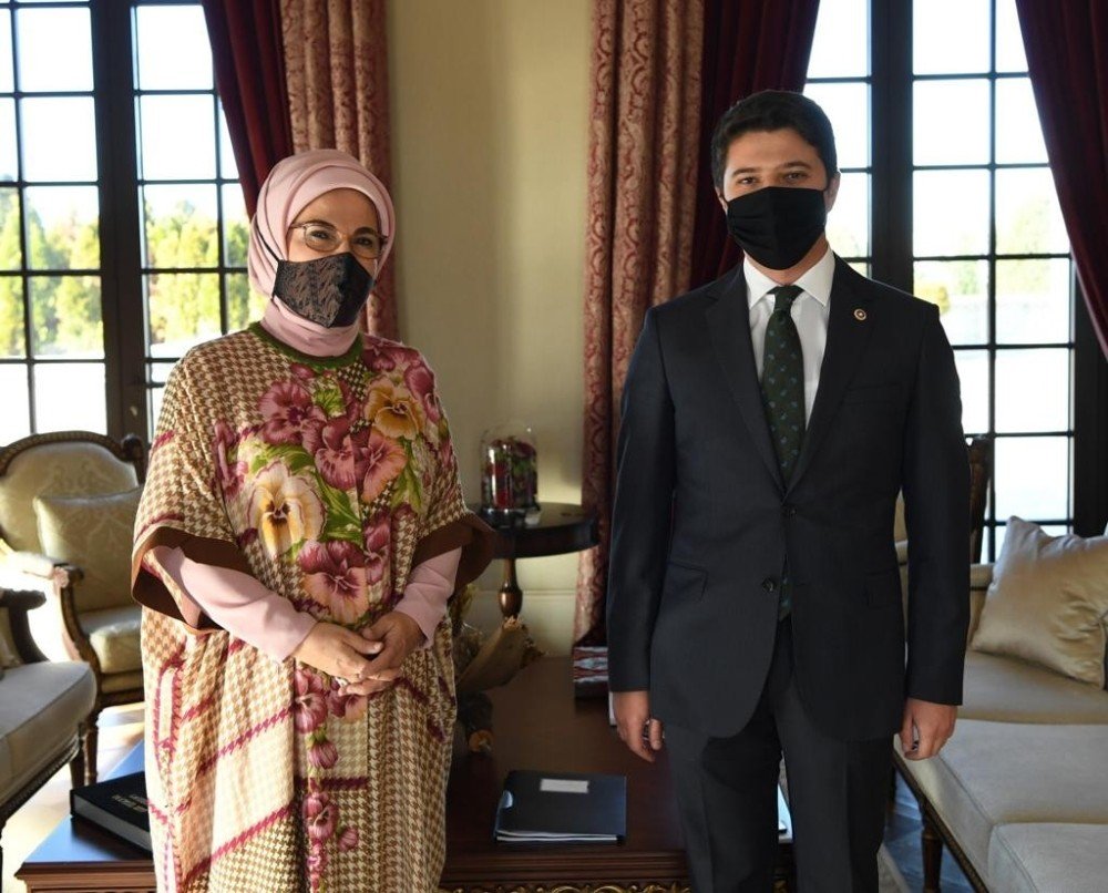 Konya Milletvekili Selman Özboyacı'dan Emine Erdoğan'a geri dönüşüm ziyareti